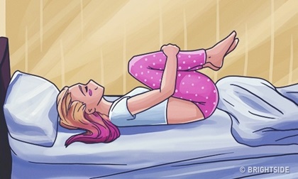 Mệt mỏi mấy bạn cũng nên cố gắng tập 4 bài tập thư giãn lưng để ngủ ngon suốt đêm