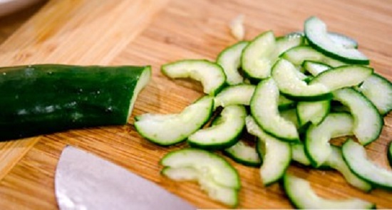 cach lam dua chuot xao thit bo la mieng, hap dan hinh anh 2