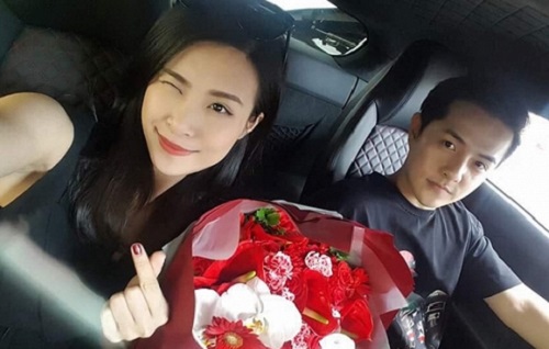 Công Vinh, Trường Giang ai tặng 