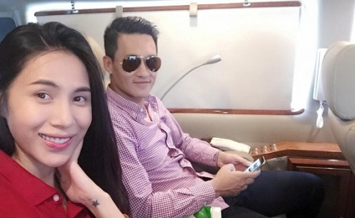 Công Vinh, Trường Giang ai tặng 