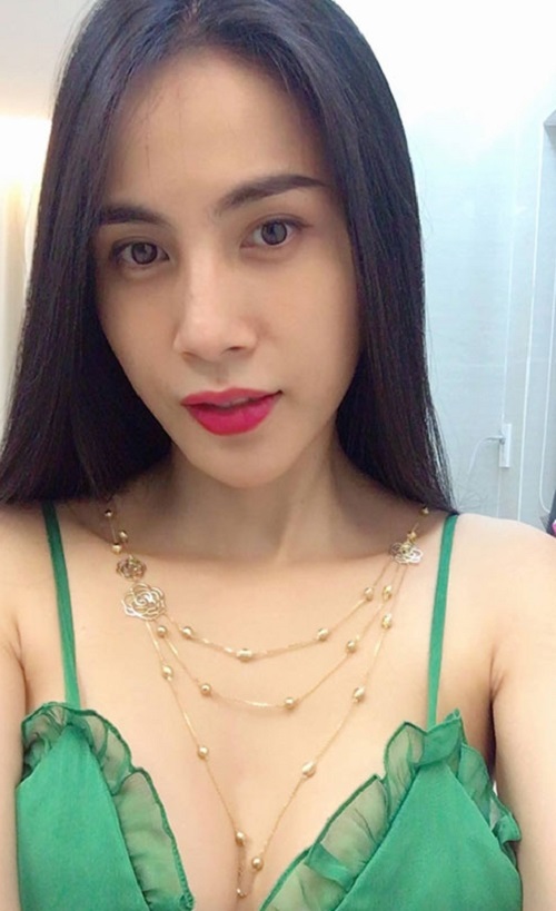 Công Vinh, Trường Giang ai tặng 
