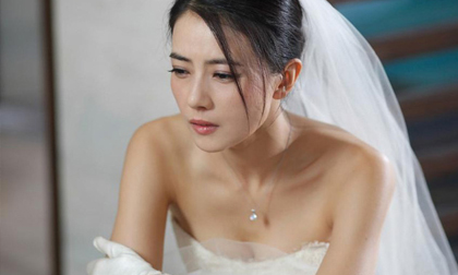Tin “sét đánh” khiến cô dâu tái mét mặt trước giờ lên xe hoa