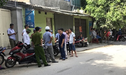 Thanh niên có nhiều hình xăm, chết trong tư thế treo cổ, chân chạm đất
