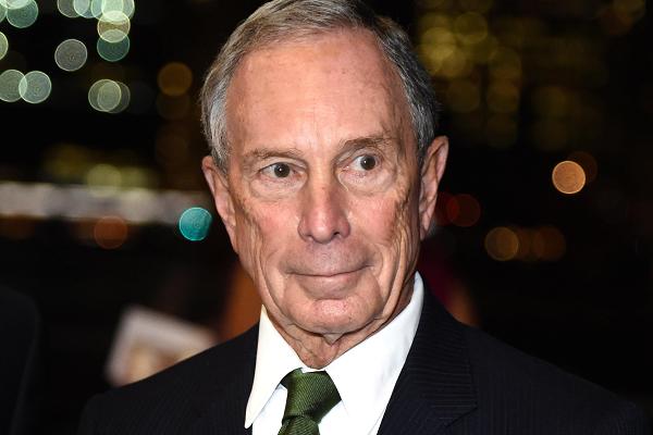 ty phu bloomberg: dung chon viec dua tren tien luong hinh anh 2
