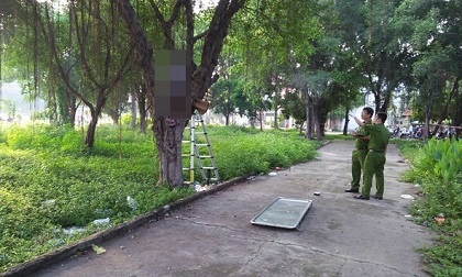 Người đàn ông treo cổ chết bất thường trong công viên