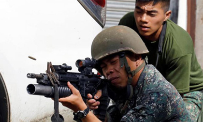 Thảm họa Marawi: Máy bay Philippines giội bom nhầm, nhiều binh sĩ chết