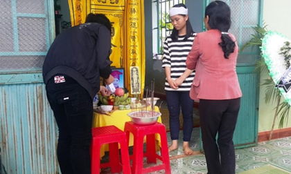 Khăn tang nhuộm trắng xóm nghèo có 4 học sinh đuối nước