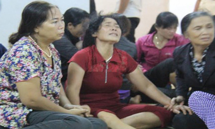 Đám tang 4 học sinh đuối nước ở Gia Lai: Bố còn nợ con một buổi đi chơi