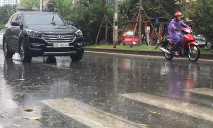 Hà Nội được giải nhiệt bằng cơn mưa rào chiều nay