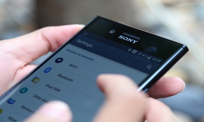Sony công bố giá bán của smartphone “khủng“ Xperia XZ Premium