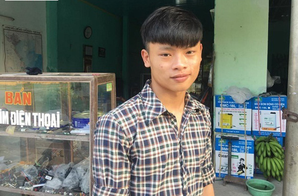 ky la chang trai 17 nam khong dam an com vi thay 