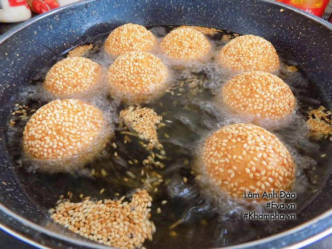banh ran nhan sau rieng thom nuc mui, hang xom cung phai chay sang - 12