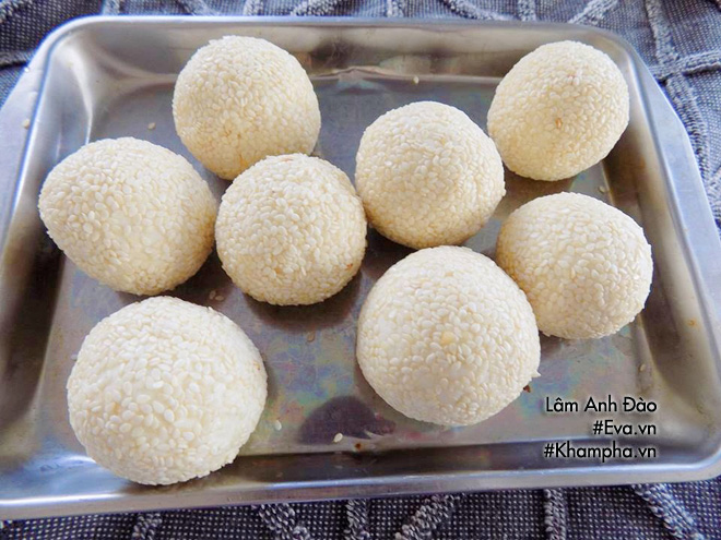 banh ran nhan sau rieng thom nuc mui, hang xom cung phai chay sang - 10