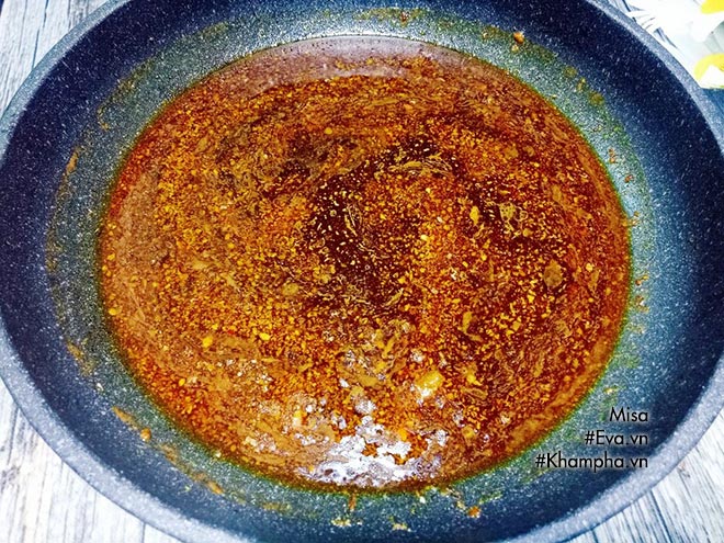 ca cam kho nuoc dua an mot mieng het veo ca bat com - 6