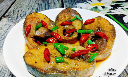 Cá cam kho nước dừa ăn một miếng hết veo cả bát cơm