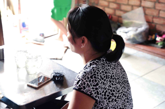 nguoi me dau don vi 2 con gai song sinh moi 6 tuoi bi ga hang xom xam hai tinh duc - 2