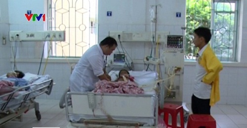 tin moi nhat ve vu 1 tre dot ngot tu vong, 4 tre nhap vien o cao bang - 1