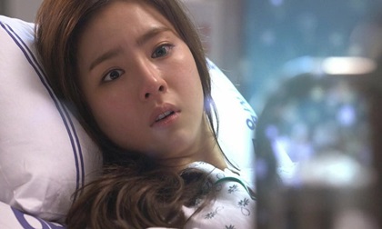Nỗi lòng của người mẹ trẻ sau sinh khi bế tắc đủ bề mà chồng vô tâm hờ hững