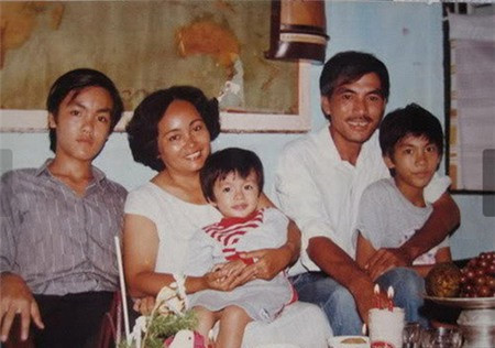 Con cái nổi tiếng nhưng bố mẹ Hà Tăng, Lam Trường vẫn bán bánh mì, làm lơ xe - 4