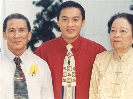 Con cái nổi tiếng nhưng bố mẹ Hà Tăng, Lam Trường vẫn bán bánh mì, làm lơ xe - 10