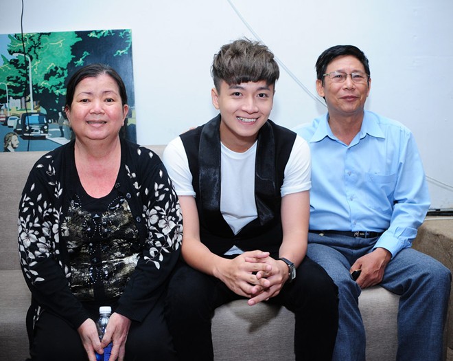 Con cái nổi tiếng nhưng bố mẹ Hà Tăng, Lam Trường vẫn bán bánh mì, làm lơ xe - 13