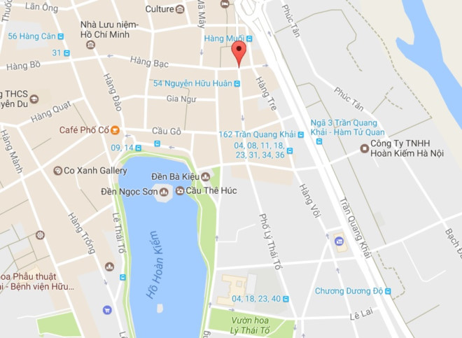 Nu cong nhan moi truong bi hanh hung bat tinh khi nhac chuyen do rac hinh anh 2