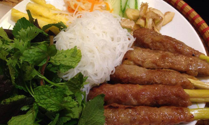 Cách làm nem lụi ngon không cưỡng nổi, chỉ nhìn đã ứa nước miếng