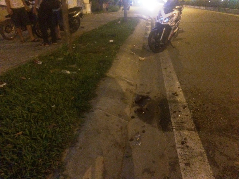 Hỗn chiến trong đêm sau va chạm giao thông, 3 người trọng thương hình ảnh 2 hon chien trong dem sau va cham giao thong, 3 nguoi trọng thuong hinh anh 2