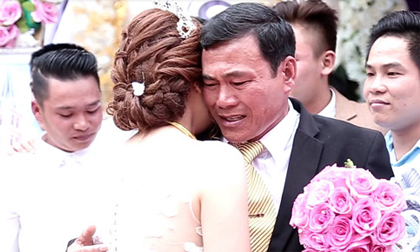 Ngày của Cha: Những hình ảnh về tình phụ tử lay động triệu con tim