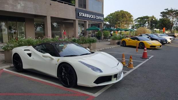 Cận cảnh Ferrari 488 GTB của thiếu gia Hà Nội - 1