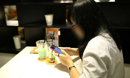 Chê bạn trai 'quê mùa' vì đi xe số, cô gái bị bỏ rơi tại quán cà phê trong lần đầu hẹn hò