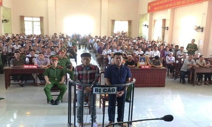 Thấy em bị đuổi đánh, anh điều khiển ô tô tông chết người