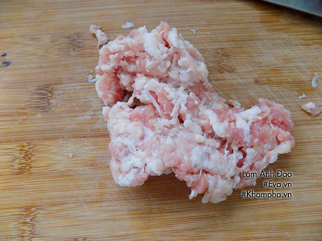 troi nong chang muon an gi, vao bep lam ngay mot dia mien tron - 4