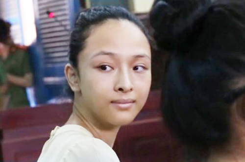 me cua hoa hau phuong nga: 