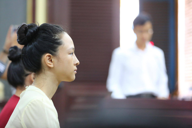 Người thân của Phương Nga vỗ tay khi tòa cho rằng lời khai của ông Mỹ có nhiều mâu thuẫn - Ảnh 3.