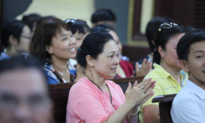 Mẹ của Hoa hậu Phương Nga: 'Tôi biết con tôi bị oan từ lâu lắm rồi!'