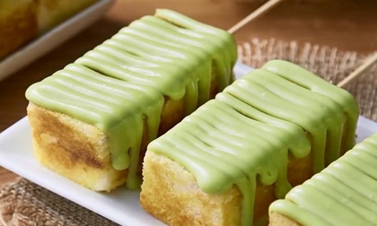 Bánh mì nướng bơ phủ kem matcha hấp dẫn khôn lường