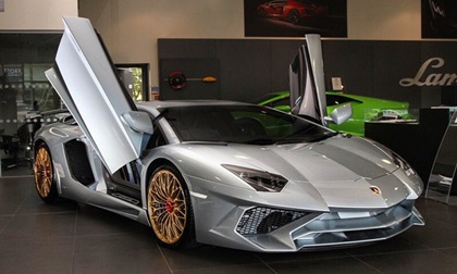Lamborghini Aventador SV với tùy chọn màu sơn đắt đỏ trị giá 1,45 tỷ Đồng