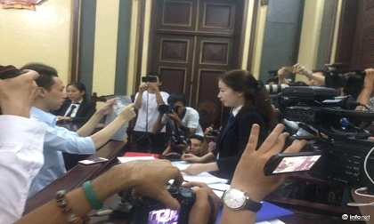 Chủ tọa phiên tòa lý giải vì sao bà Mai Phương được ngồi phòng kín
