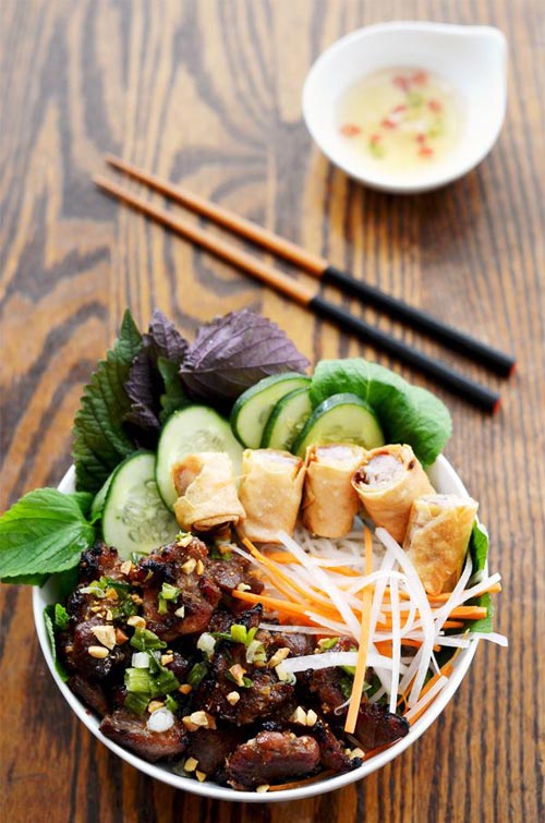 mach ban cach lam bun thit nuong cho ngay... chan an com hinh anh 4