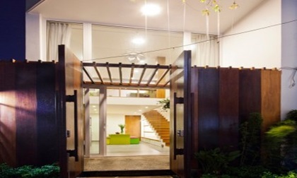 Nhà 32m2 trong hẻm ở Sài Gòn đẹp không khác gì biệt thự mặt tiền