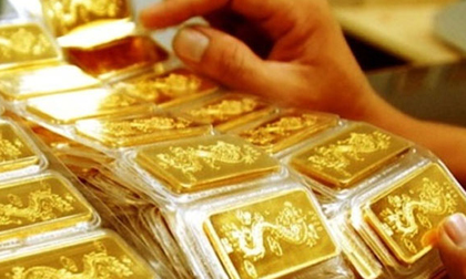 Giá vàng hôm nay 30/6: Tụt giá liên tục, nỗi lo kéo dài