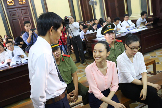 Sợ Phương Nga gặp nguy hiểm, gia đình bàn cách bảo vệ sau khi tại ngoại - Ảnh 1.