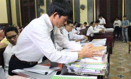 Luật sư vào khách sạn hạng sang tìm chứng cứ vụ Phương Nga