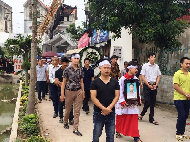 4 nguoi duoi nuoc tai ha noi: 