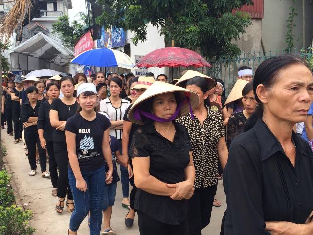 4 nguoi duoi nuoc tai ha noi: 