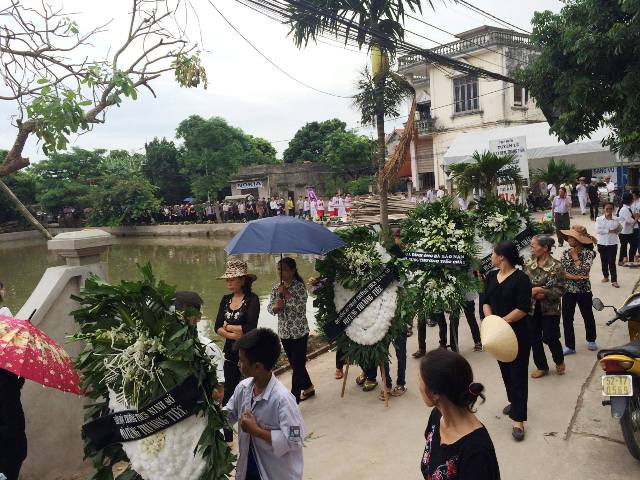 4 nguoi duoi nuoc tai ha noi: 