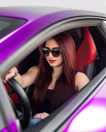 Lamborghini Huracan màu tím độc đáo của nữ doanh nhân Dubai - 3