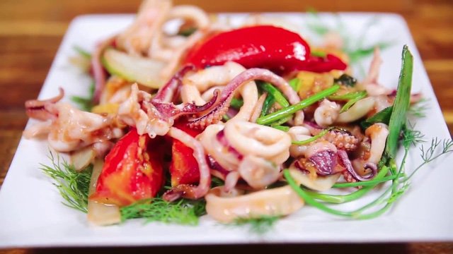 Mẹo “thần thánh” xào mực giòn sần sật, thơm ngọt, không chảy nước - 3