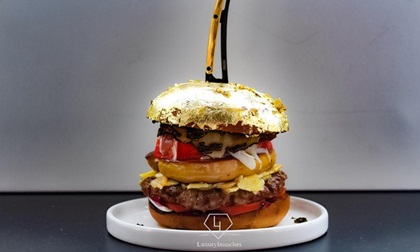 Bánh hamburger dát vàng lấp lánh có giá 52 triệu đồng